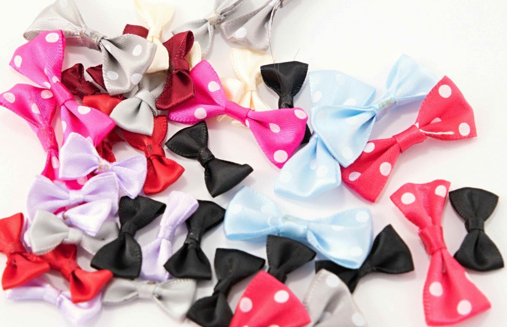 Textile bows - Total dimensions - 1,2 cm x 2,5 cm