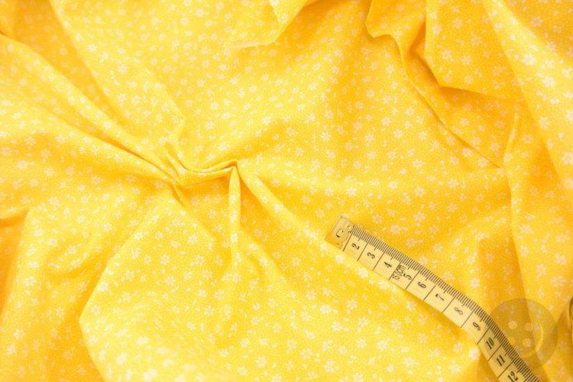 Bavlnené plátno - biele kvietky na žltom podklade - šírka 160 cm