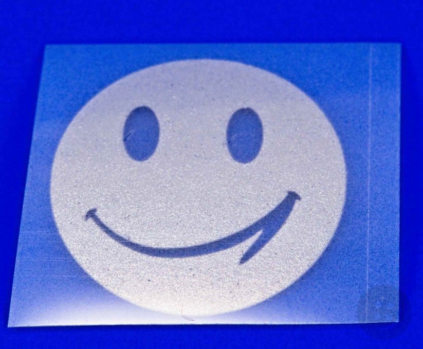 Iron-on patch - smile  - dimensions 4 cm x 4 cm