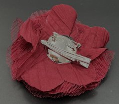 Floral brooch with tulle - burgundy