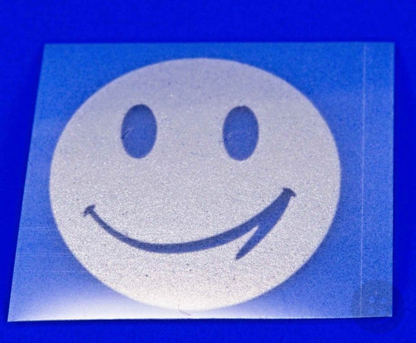 Iron-on patch - smile - dimensions 2,5 cm x 2,5 cm
