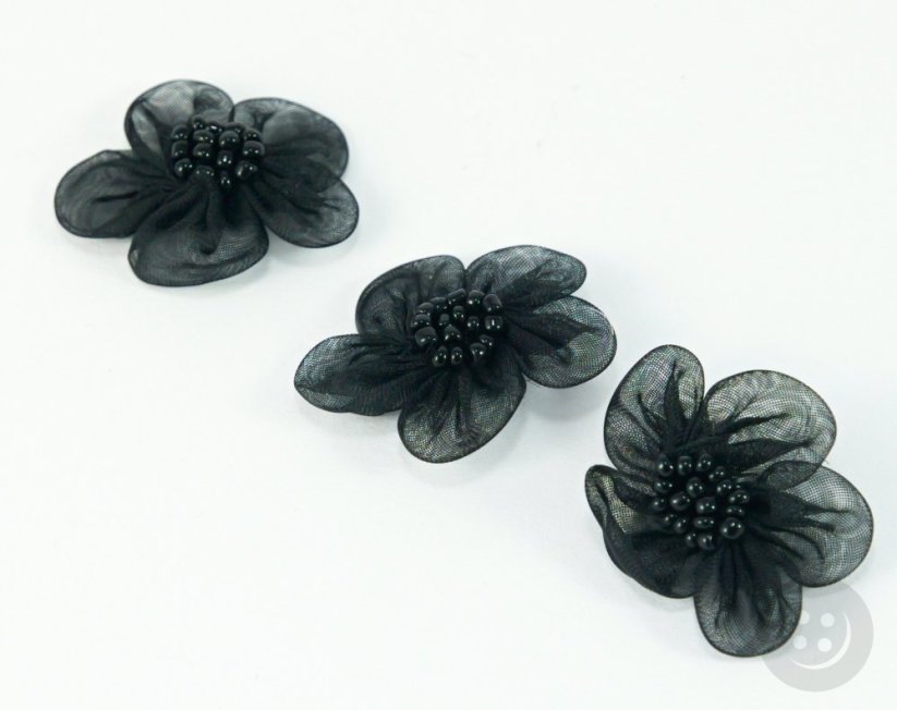 Našívací monofilová kytička s korálkami - černá - průměr 3 cm