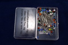 Špendlíky s barevnou skleněnou hlavičkou - 10 g - délka 3,5 cm
