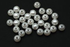 Beads - pearl white - diameter 0,8 cm