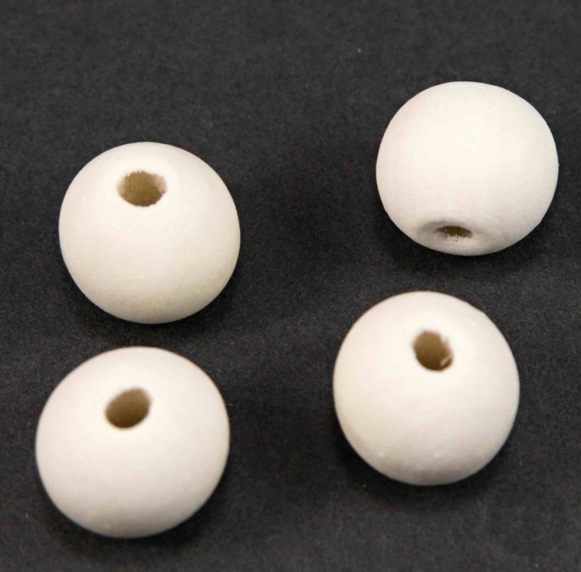 Wooden round bead - white wood - diameter 1,8 cm