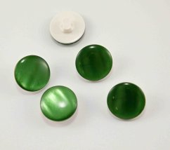 Button with bottom stitching - pearl green - diameter 1.5 cm